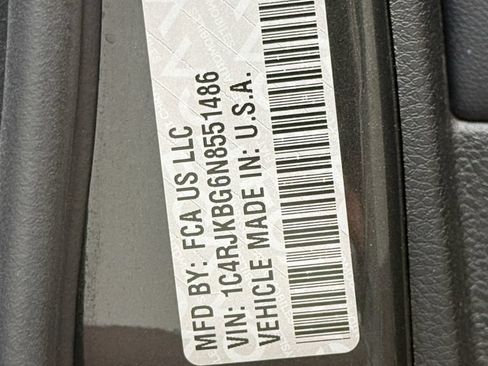 Used 2022 Jeep Grand Cherokee L Limited AWD/4WD image 55