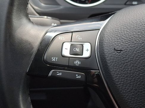 Used 2019 Volkswagen Tiguan SE image 20