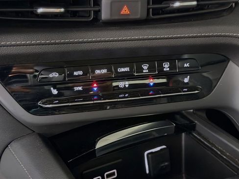 Used 2023 Buick Envision Essence w/ Sport Touring Package image 20