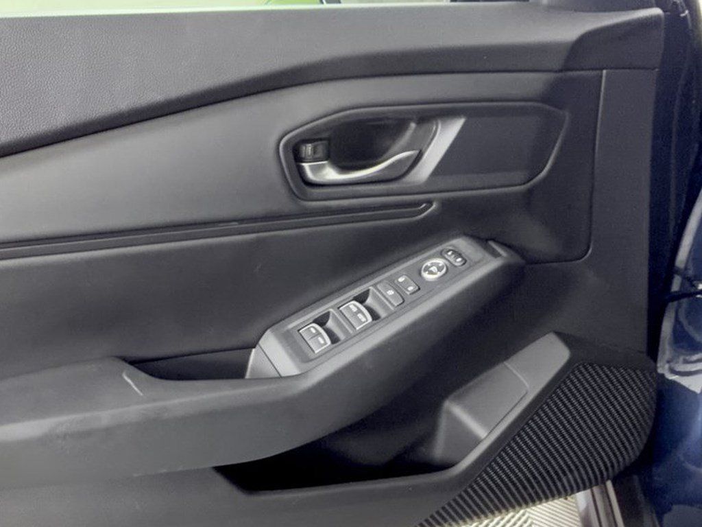 Used 2025 Honda Accord SE image 14