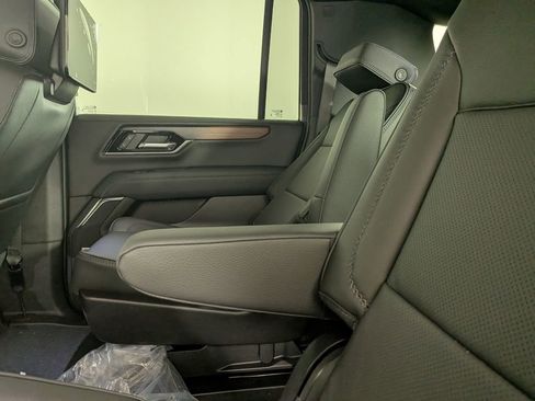 New 2026 GMC Yukon XL Denali w/ Denali Reserve Package image 35