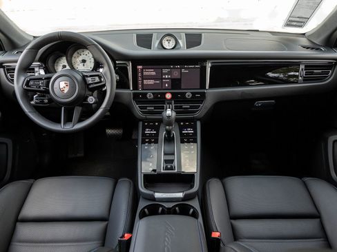 Certified 2026 Porsche Macan S AWD/4WD image 12