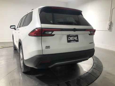 Used 2024 Toyota Grand Highlander Limited image 5