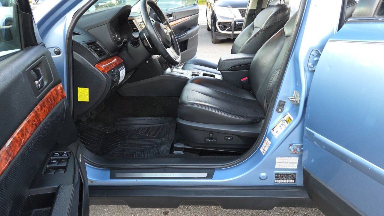 Used 2011 Subaru Outback 2.5i Limited AWD/4WD image 24