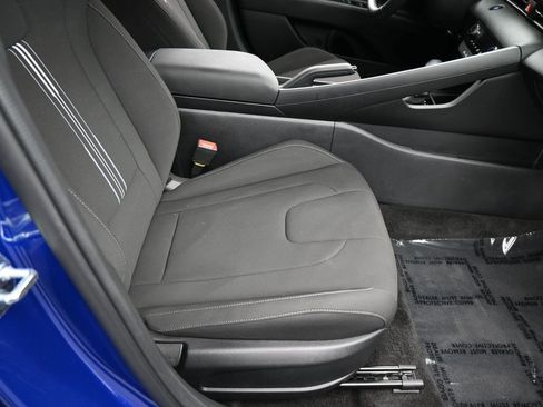 Used 2025 Hyundai Elantra Sport image 36
