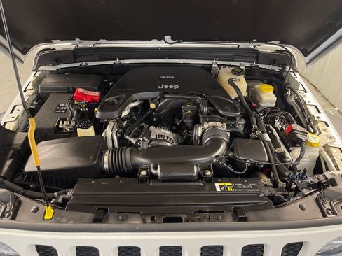 Used 2019 Jeep Wrangler Unlimited Sport S AWD/4WD image 10