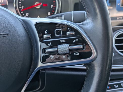 Used 2019 Mercedes-Benz E 300 4MATIC image 16