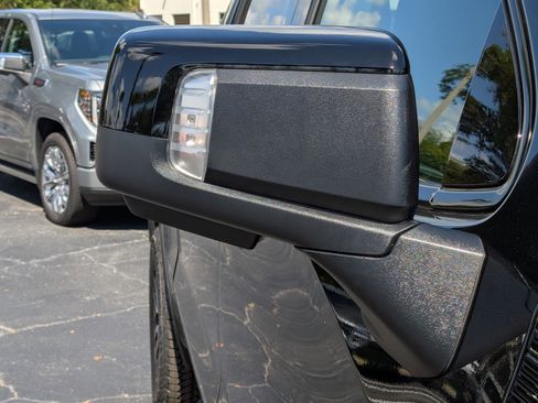 New 2026 GMC Sierra 1500 AT4 w/ AT4 Premium Package AWD/4WD image 11