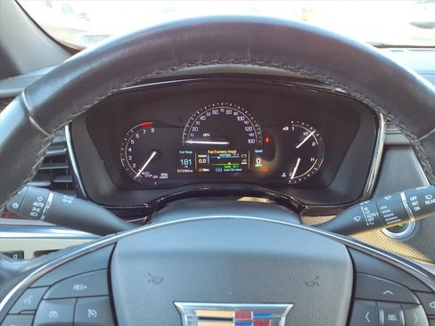 Used 2019 Cadillac XT5 Luxury image 17