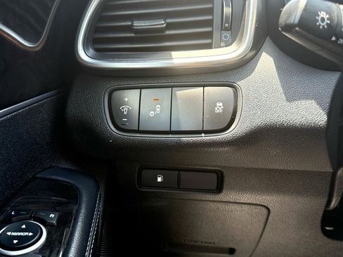Used 2017 Kia Sorento EX image 14