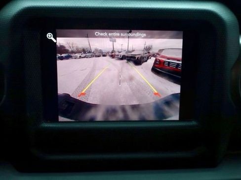 Used 2021 Jeep Gladiator Willys image 3