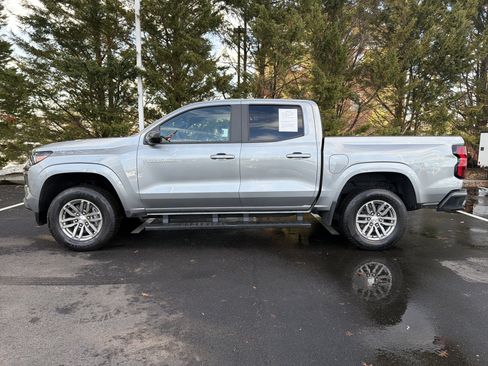 Used 2024 Chevrolet Colorado LT w/ LT Convenience Package II image 7