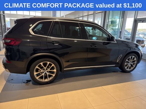 Used 2022 BMW X5 xDrive40i w/ Premium Package AWD/4WD image 4