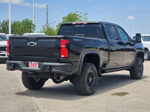 New 2026 Chevrolet Silverado 2500 ZR2 w/ ZR2 Bison Edition AWD/4WD image 4