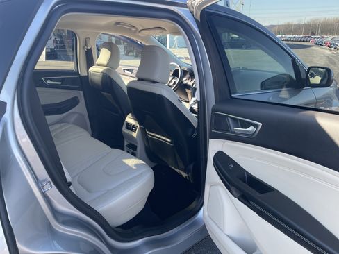 Used 2023 Ford Edge Titanium image 16