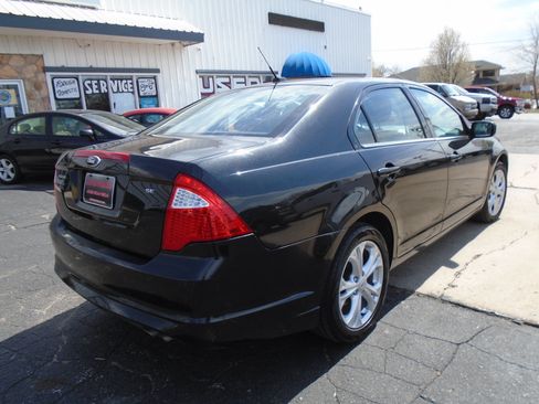 Used 2012 Ford Fusion SE FWD image 2
