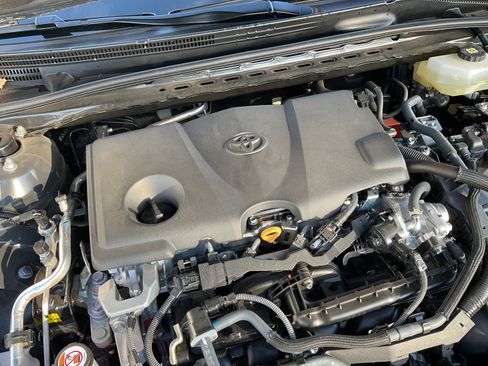 Used 2025 Toyota Camry SE image 31