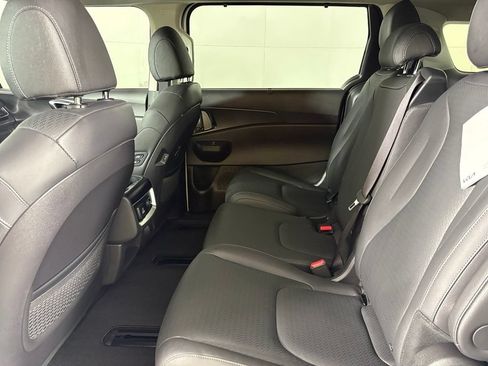 New 2026 Kia Carnival SX Prestige FWD image 37