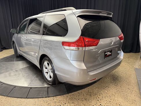 Used 2011 Toyota Sienna LE image 6