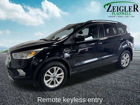 Used 2018 Ford Escape SEL w/ Ford Safe & Smart Package AWD/4WD image 2