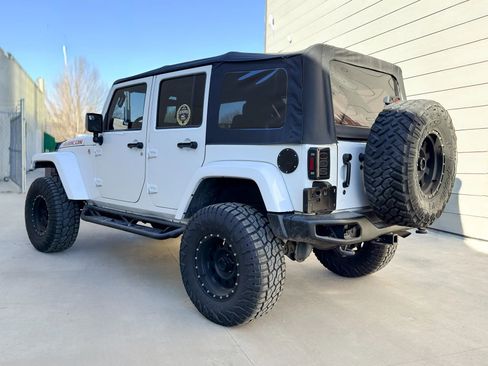 Used 2014 Jeep Wrangler Unlimited Rubicon image 5