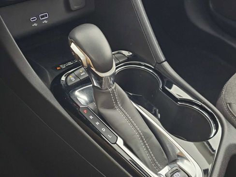 Used 2024 Buick Encore GX Preferred image 30