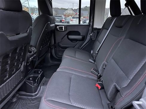 Used 2019 Jeep Wrangler Unlimited Rubicon image 12