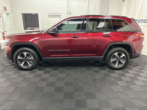 Used 2024 Jeep Grand Cherokee Limited 4xe AWD/4WD image 6