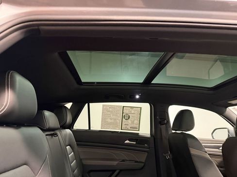 Used 2023 Volkswagen Atlas Cross Sport SEL Premium R-Line image 16