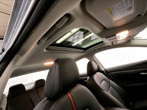 New 2025 Nissan Sentra SR w/ SR Premium Package FWD image 34