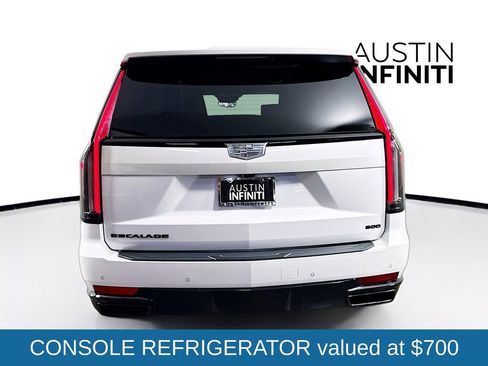 Used 2023 Cadillac Escalade Sport Platinum w/ LPO, ONYX Package image 7