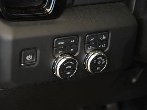Used 2024 GMC Sierra 2500 AT4 AWD/4WD image 31