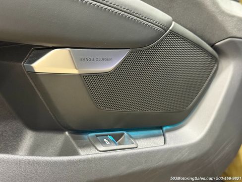 Used 2022 Audi e-tron GT Prestige w/ Prestige Package image 8