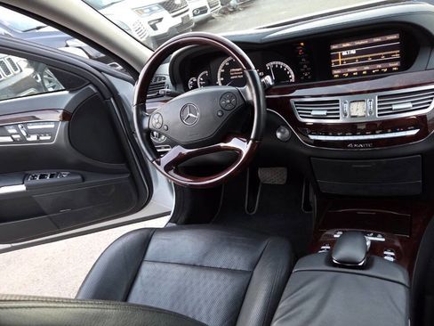 Used 2013 Mercedes-Benz S 550 4MATIC image 40