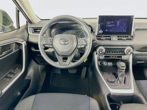 Used 2025 Toyota RAV4 LE image 21