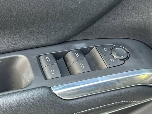 Used 2024 Chevrolet Traverse LT image 12