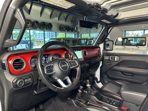 Used 2021 Jeep Wrangler Unlimited Rubicon image 14