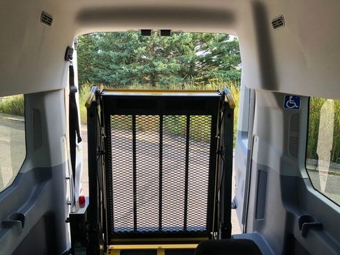 Used 2017 Ford Transit 350 XL image 17