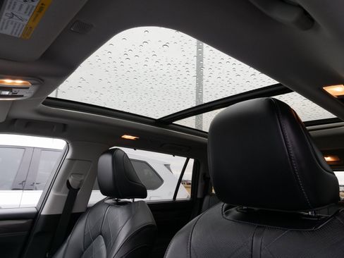 Used 2021 Toyota Highlander Platinum image 30