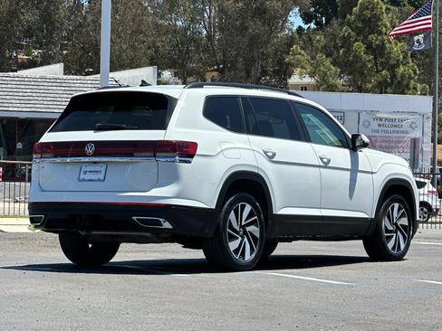 Used 2025 Volkswagen Atlas SE FWD image 5