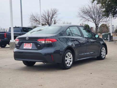 Used 2024 Toyota Corolla LE image 3