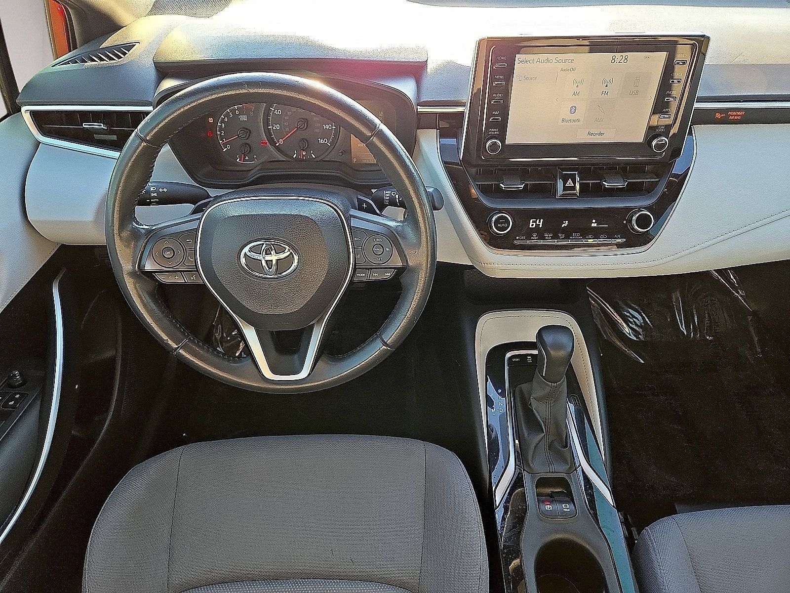 Used 2020 Toyota Corolla SE w/ SE Premium Package FWD image 17