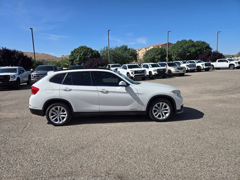 Used 2015 BMW X1 xDrive28i w/ Premium Package AWD/4WD image 4