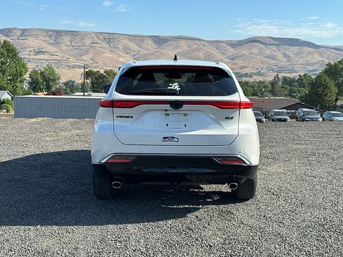 Certified 2023 Toyota Venza Nightshade AWD/4WD image 6