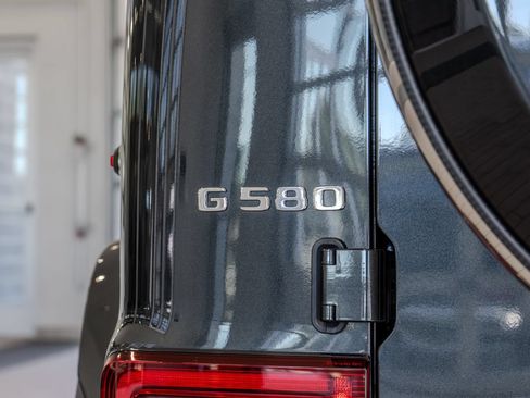 Used 2025 Mercedes-Benz G 580 w/ EQ Technology image 22