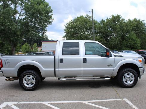 Used 2015 Ford F250 XLT AWD/4WD image 5