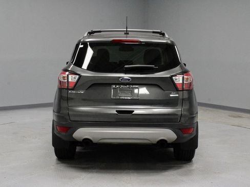 Used 2018 Ford Escape SE w/ Ford Safe & Smart Package FWD image 10