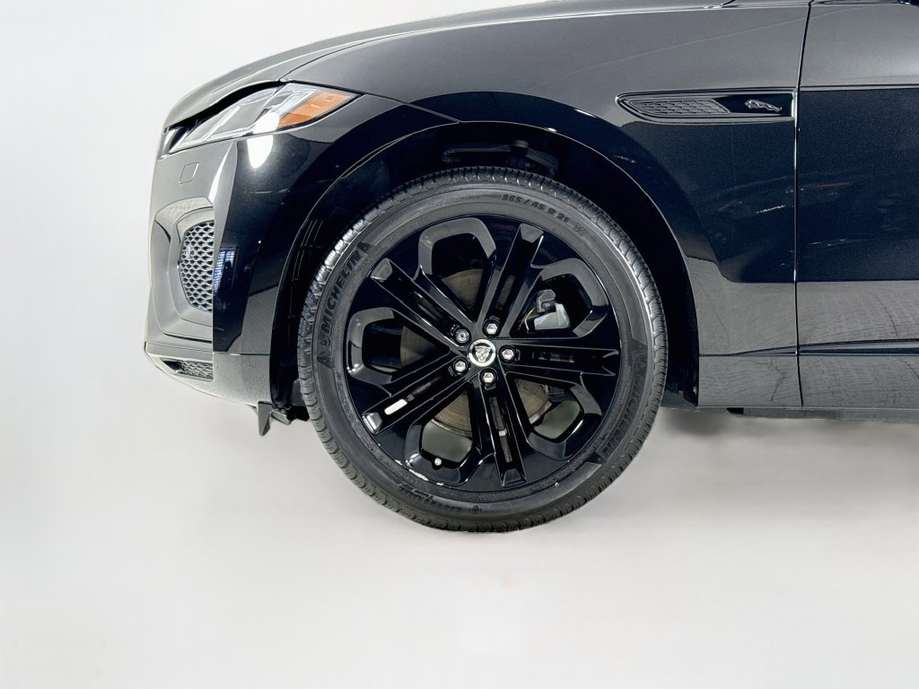 Certified 2025 Jaguar F-PACE R-Dynamic S AWD/4WD image 25