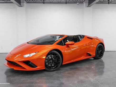 Used 2021 Lamborghini Huracan EVO image 6