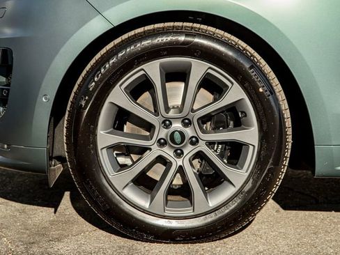 New 2025 Land Rover Range Rover Sport Dynamic SE AWD/4WD image 11